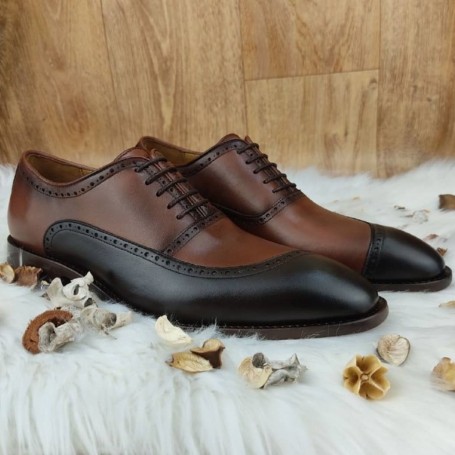 Chaussures soulier habiller à bout d'aile Pierre Cardin pour hommes (SO8-001) en cuir, noir/marron
